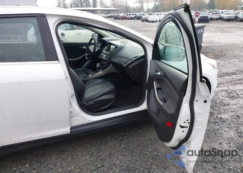 2012 Ford Focus Sel z USA, uszkodzony, nr VIN 1FAHP3H23CL285405